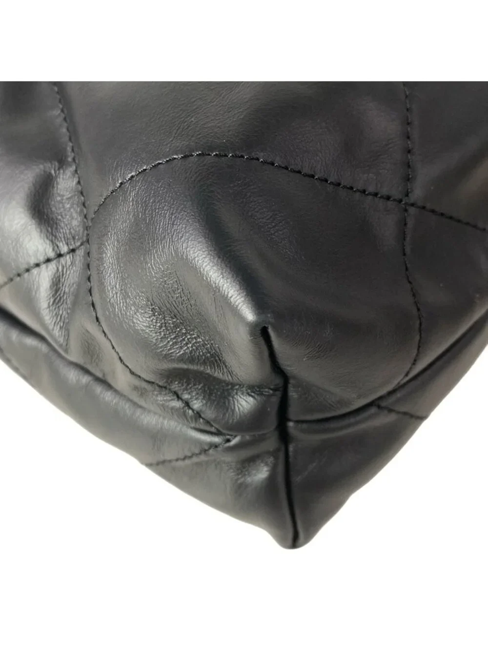 Chanel Shoulder Bag 22 Small Black